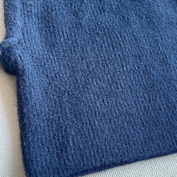 HOODIE - Picture 2 of 6